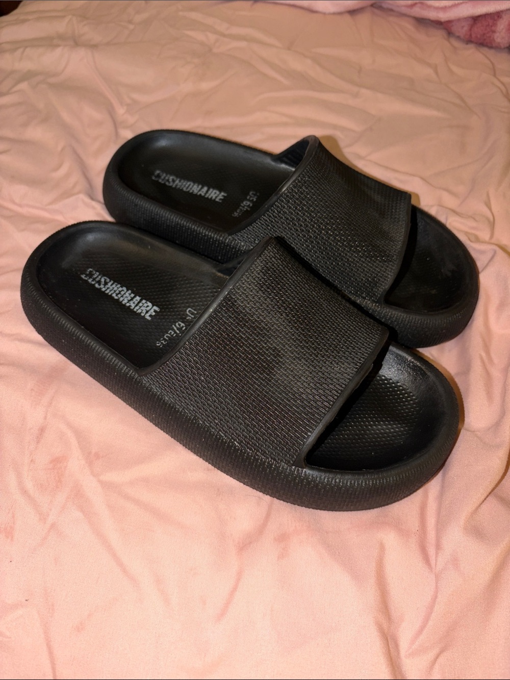 Cushionaire Women’s Black Slide Sandals